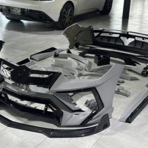 Lamborghini Urus Dry Carbon Fiber Full Body Kit