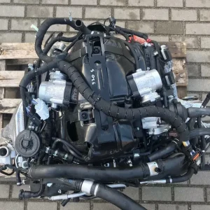 McLaren 570S complete 3.8-litre V8 petrol engine